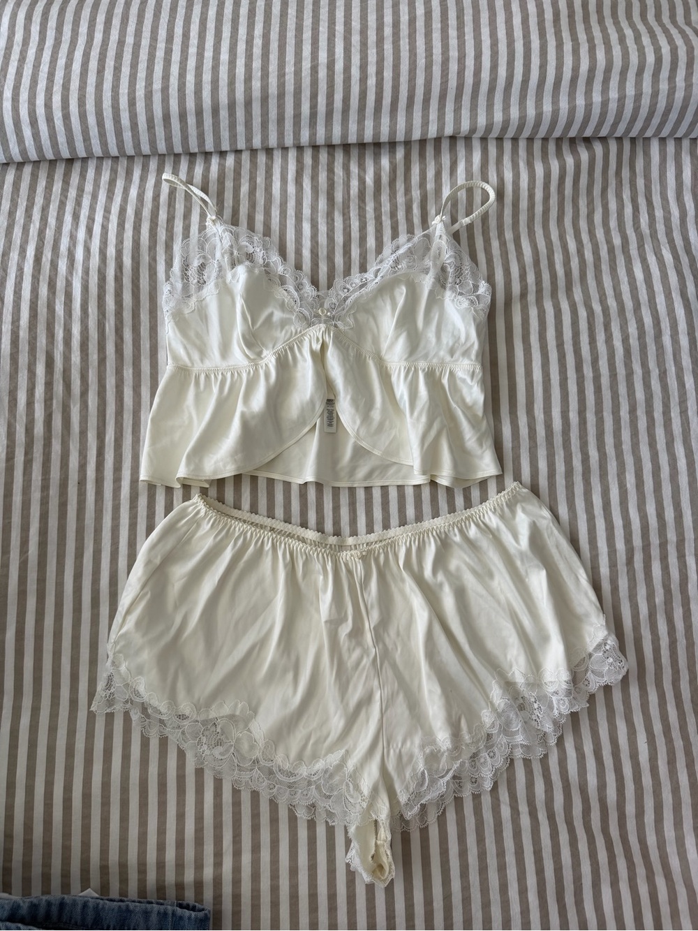 Skims Women's Lace-Trim Ivory Sleep Set - Camisole & Shorts